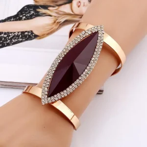 Armband Dam