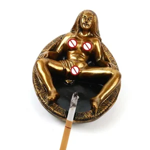 Askfat Naken Kvinna