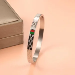 Armband (Bangle)